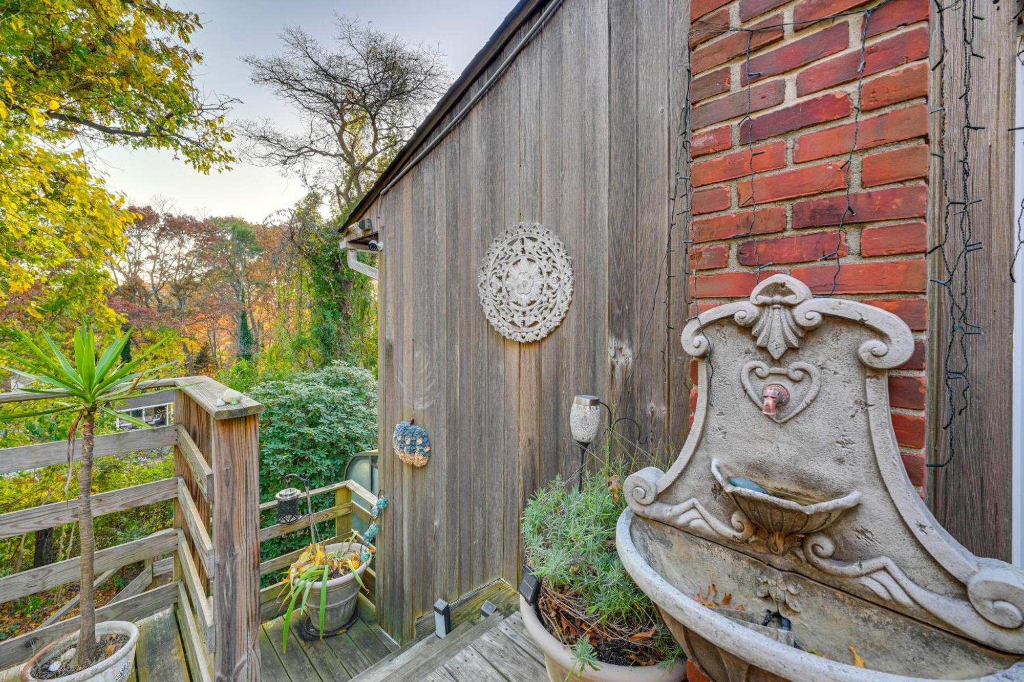 Cozy Dix Hills Apt With Deck About 7 Mi To Beach! Exterior foto