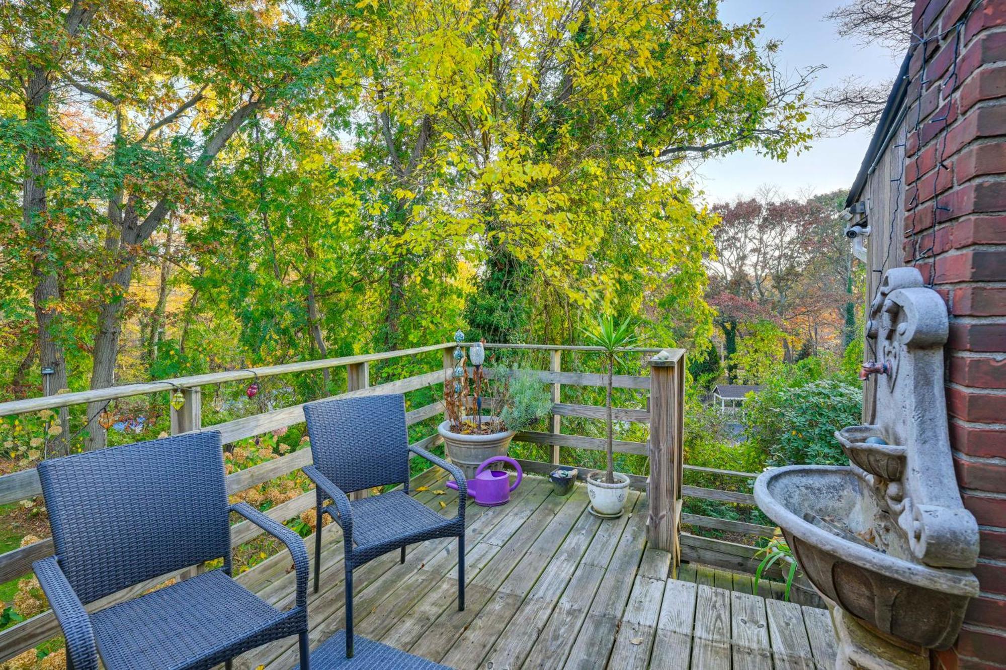 Cozy Dix Hills Apt With Deck About 7 Mi To Beach! Exterior foto
